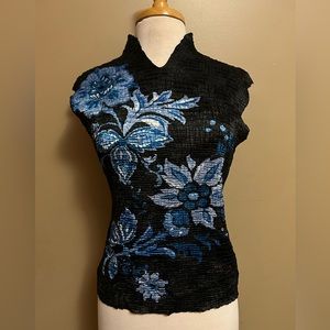 *Vintage* Petite Sophisticate Black and Blue Mock Neck Sleeveless Top